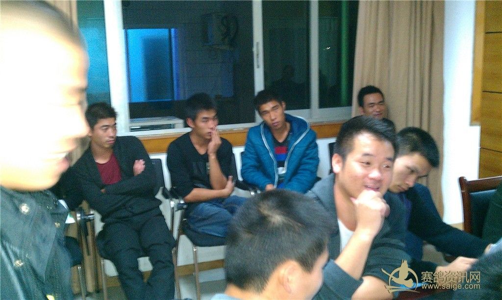在开会 在开会